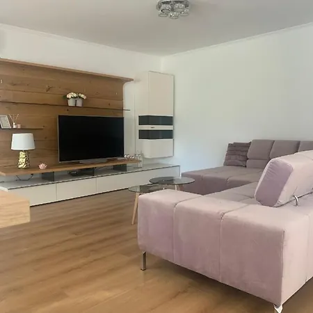 Apartmani Emilio Novalja Exterior photo