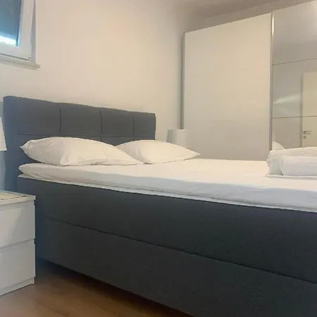 Apartmani Emilio Novalja Exterior photo