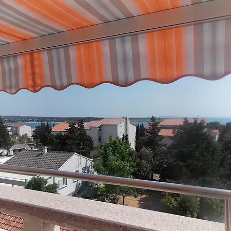Apartmani Emilio Novalja Exterior photo