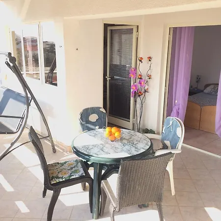 Apartmani Emilio Novalja Exterior photo
