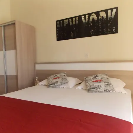 Apartmani Emilio Novalja Room photo