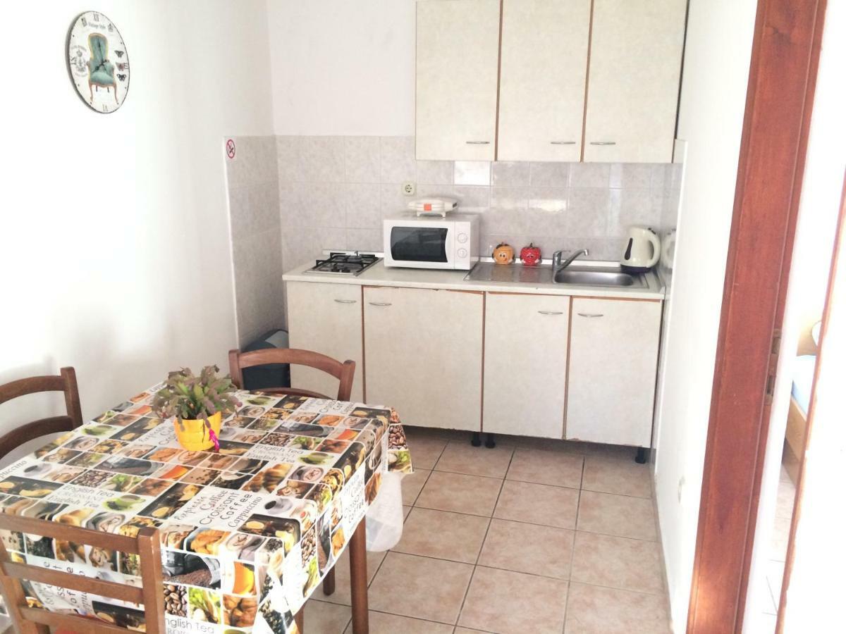 Emilio Apartment